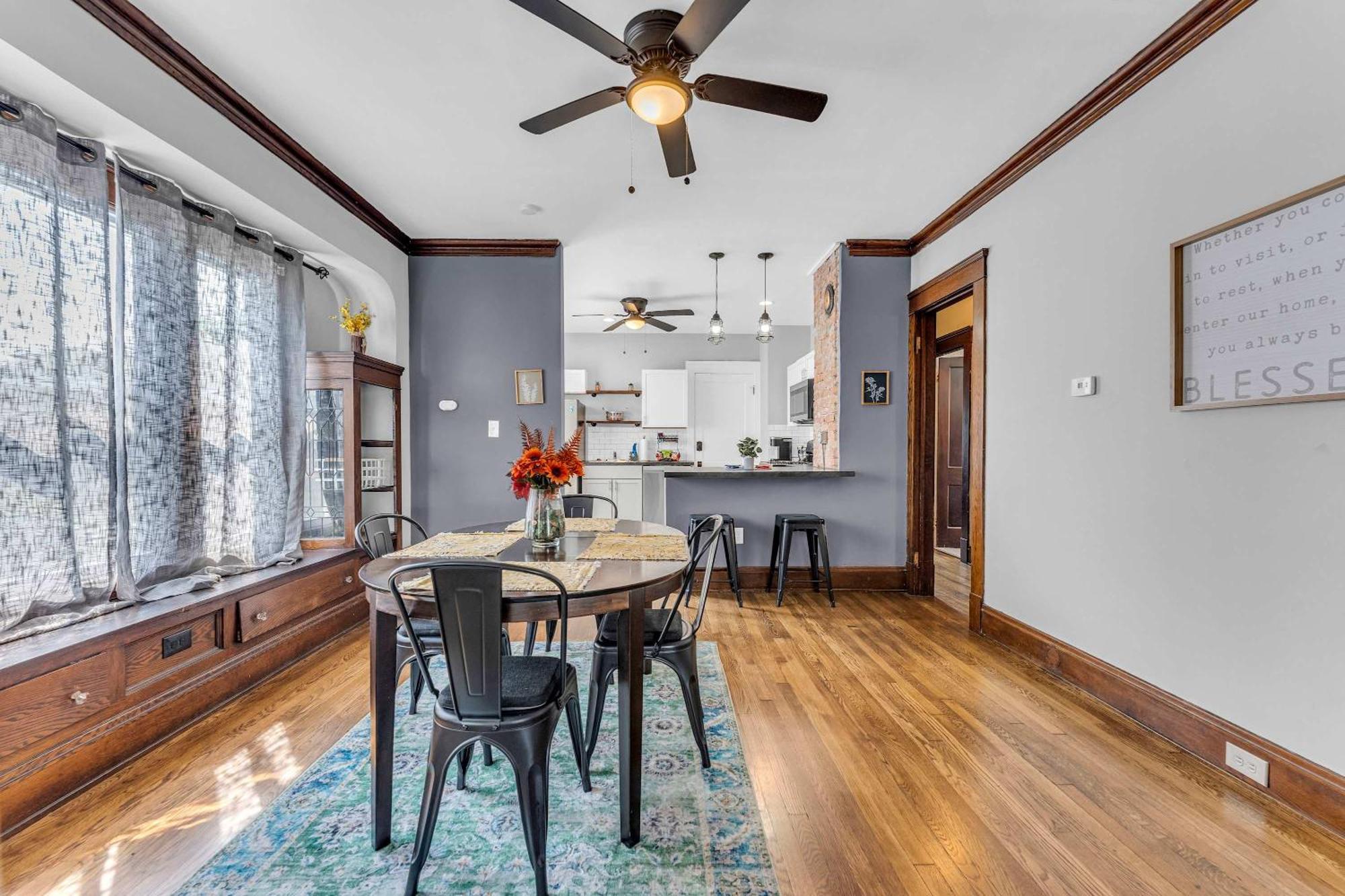 Beautifully Remodeled Duplex Apt In West Blvd 克里夫兰 外观 照片