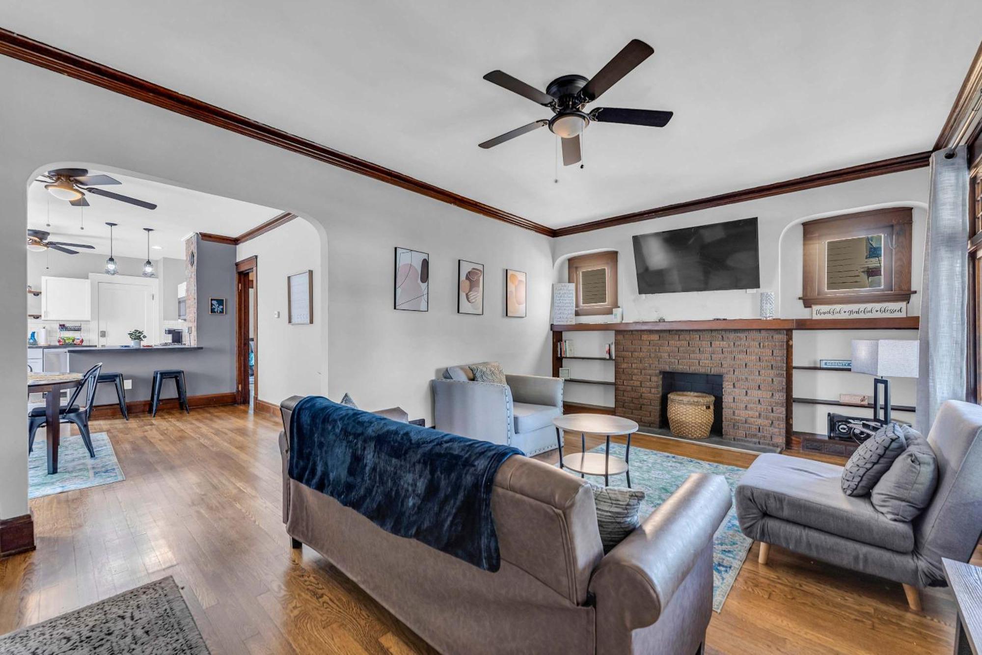 Beautifully Remodeled Duplex Apt In West Blvd 克里夫兰 外观 照片