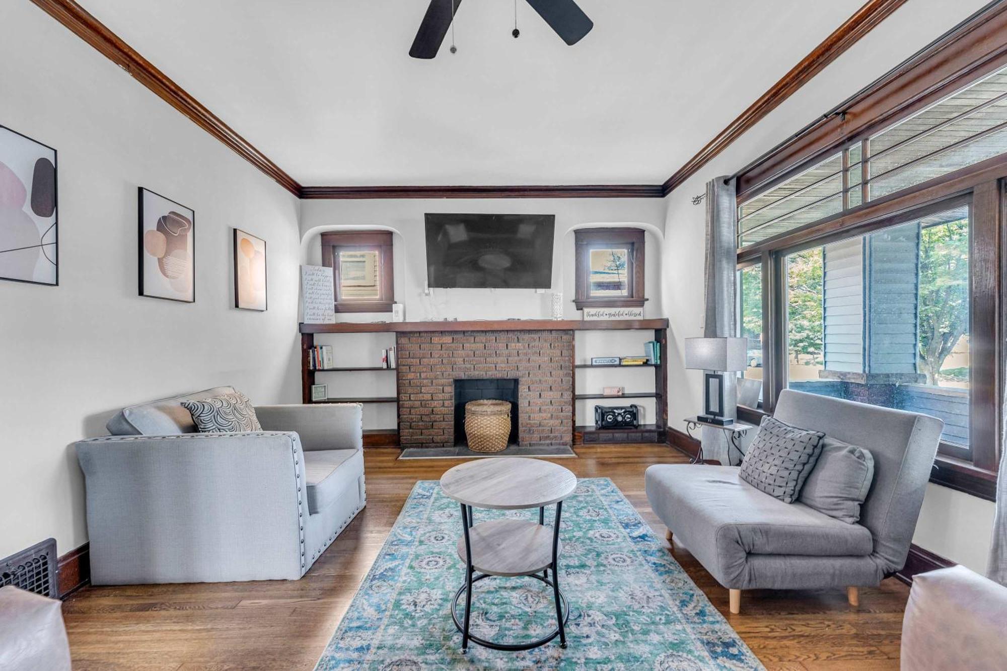 Beautifully Remodeled Duplex Apt In West Blvd 克里夫兰 外观 照片