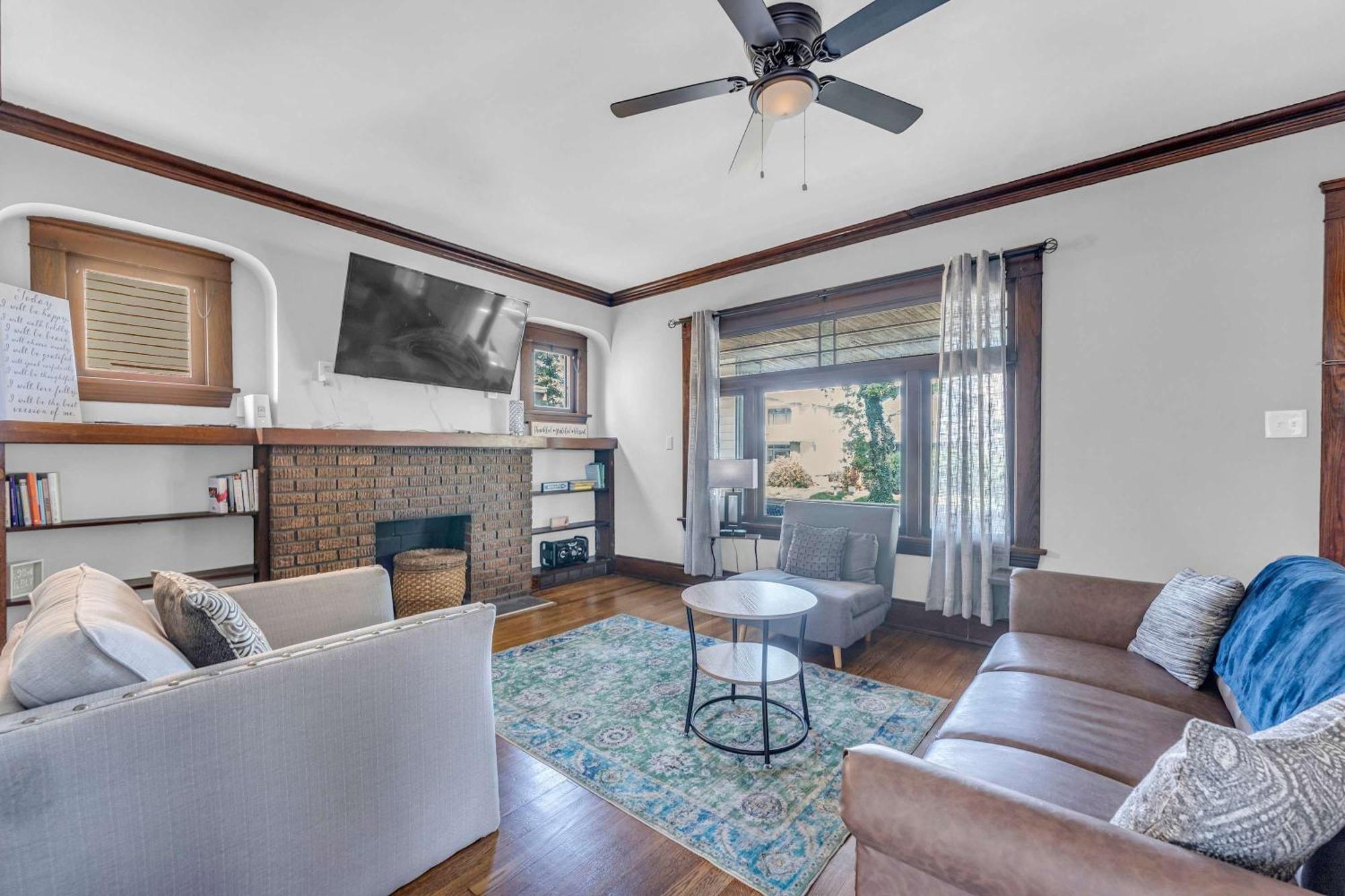Beautifully Remodeled Duplex Apt In West Blvd 克里夫兰 外观 照片
